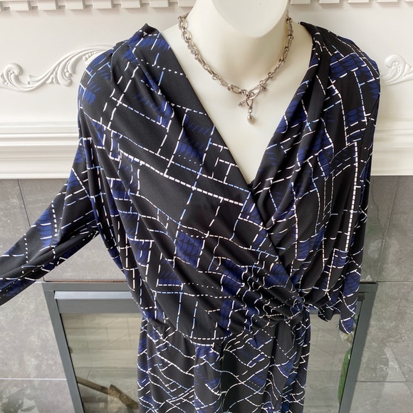 WHITE HOUSE BLACK MARKET | Dress - Picture 4 of 8